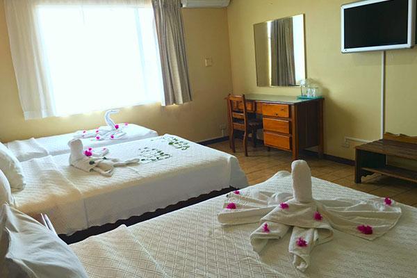 Hotel Yadran Beach Resort 蓬塔雷纳斯 外观 照片